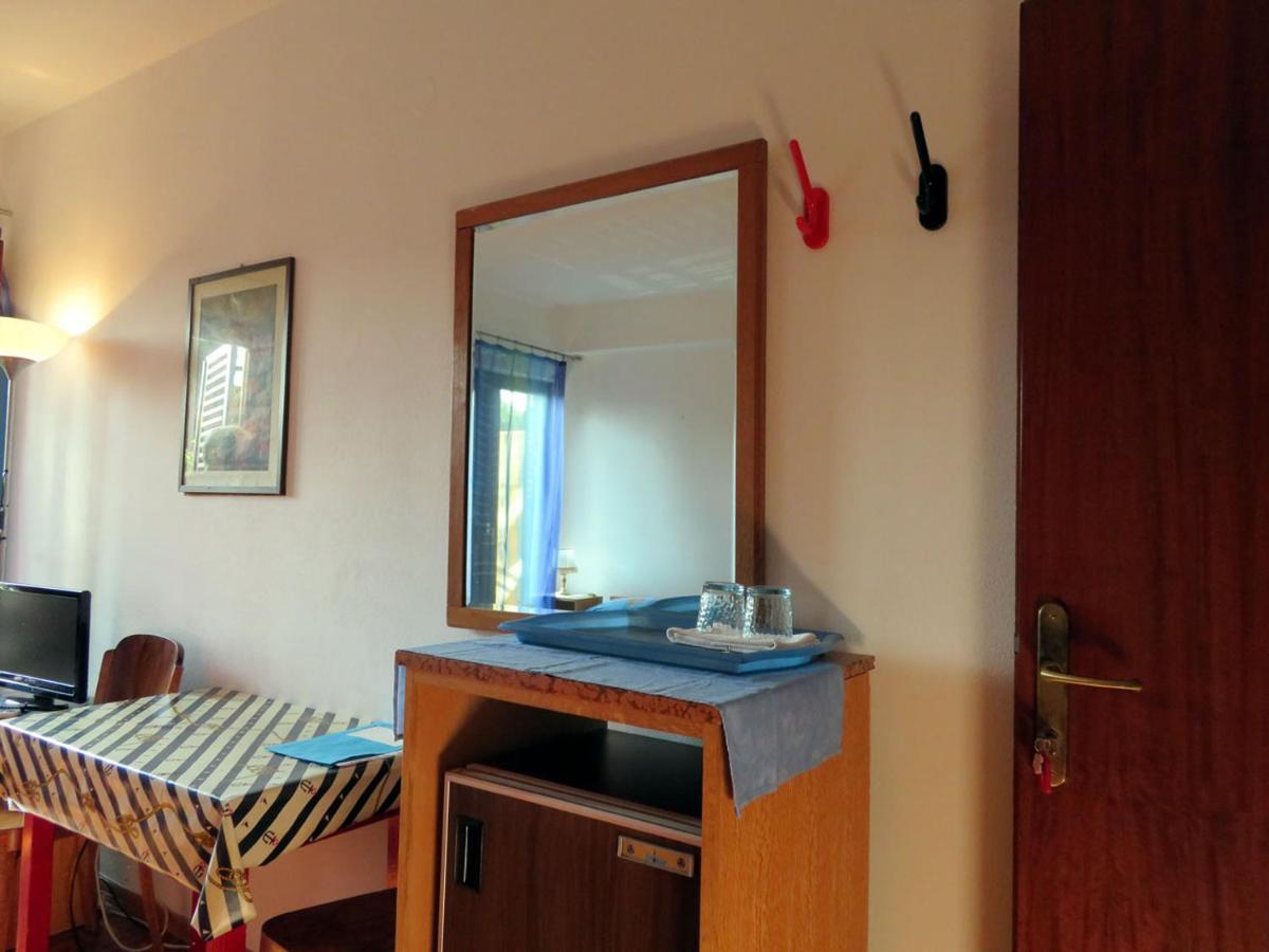 King Tomislav Apartments Цриквениця Екстер'єр фото